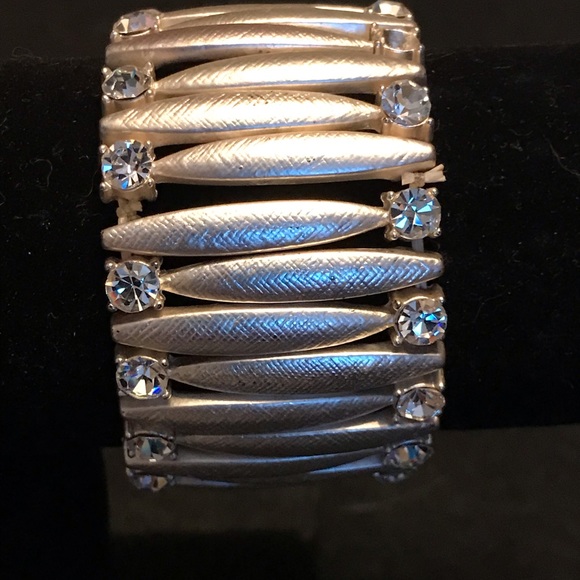 Silver color Rhinestone Bracelet - Picture 2 of 3